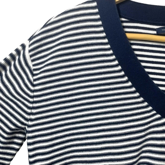 Tommy Hilfiger Women’s V-Neck Striped Pullover Sweater in Navy/White Size S - Picture 7 of 10